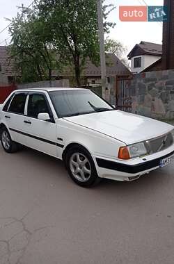 Седан Volvo 460 1992 в Житомире