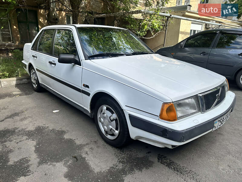Седан Volvo 460 1991 в Одессе