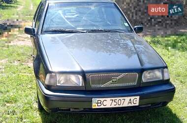 Седан Volvo 460 1995 в Рава-Руській