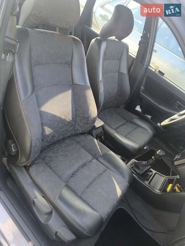 Седан Volvo 460 1992 в Києві