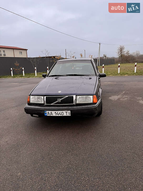 Седан Volvo 460 1993 в Борисполе