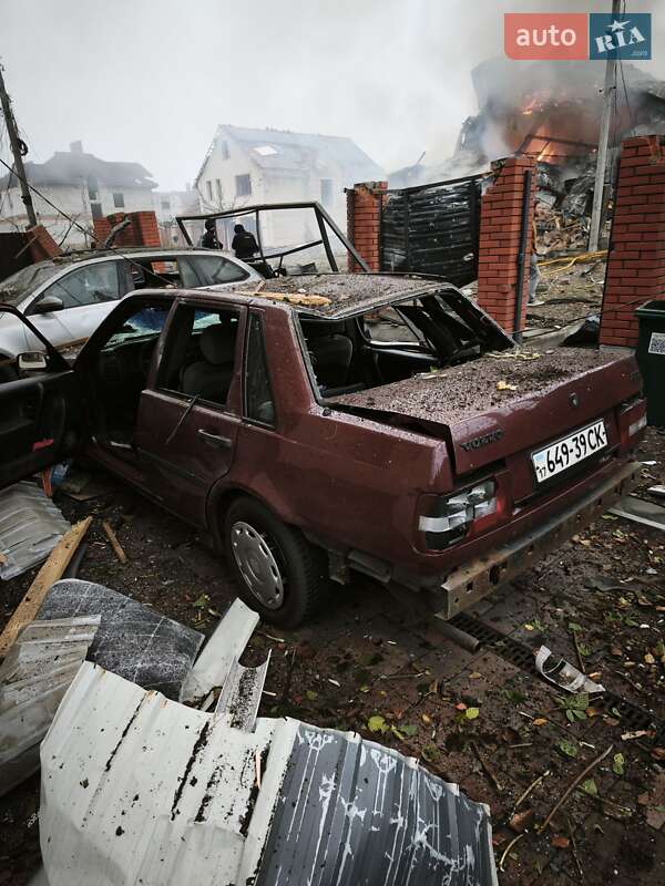 Седан Volvo 460 1996 в Кременчуге