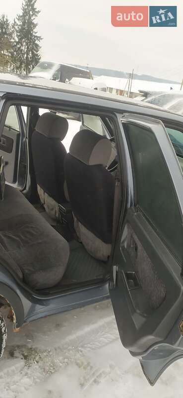 Седан Volvo 460 1993 в Бережанах