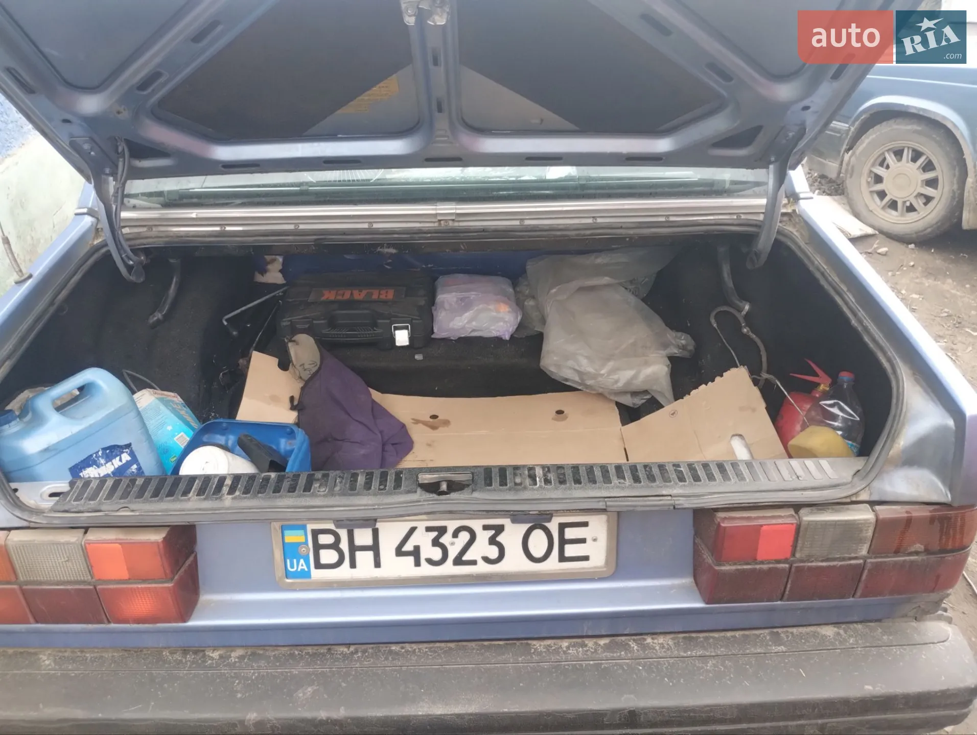 1984 Volvo 740 - мініатюра 4