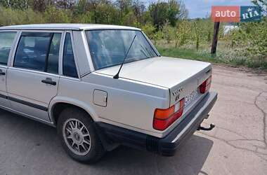Седан Volvo 740 1984 в 
