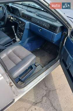 Седан Volvo 740 1984 в 