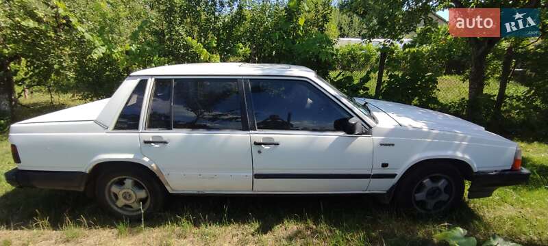 Седан Volvo 740 1989 в Ужгороде