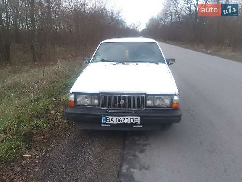 Седан Volvo 760 1985 в Кропивницком