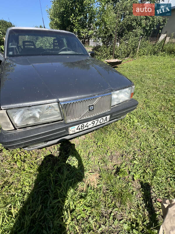 Седан Volvo 760 1988 в Копычинце