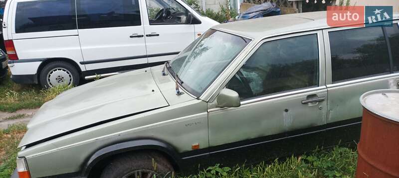 Седан Volvo 760 1985 в Киеве