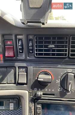 Седан Volvo 850 1992 в 