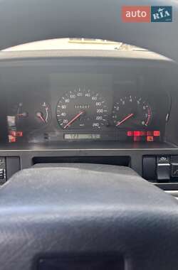 Седан Volvo 850 1992 в 