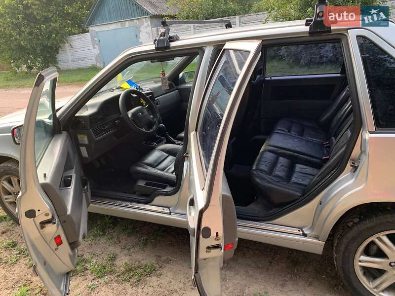 Седан Volvo 850 1993 в Чернигове