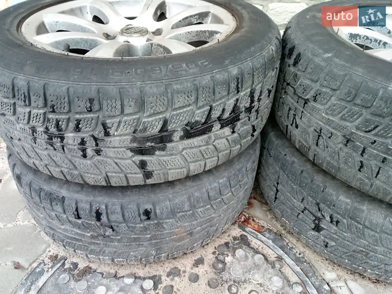 Седан Volvo 940 1992 в 