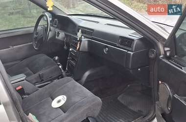 Седан Volvo 940 1991 в 