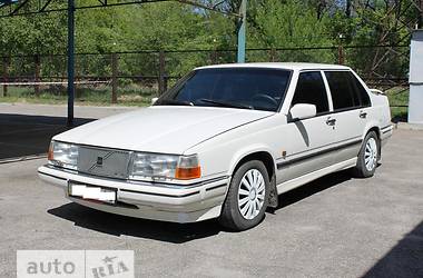 Седан Volvo 960 1991 в 