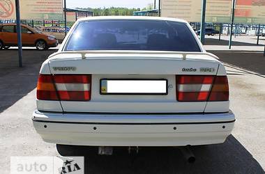 Седан Volvo 960 1991 в 