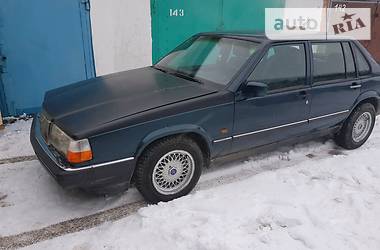 Седан Volvo 960 1990 в Угледаре