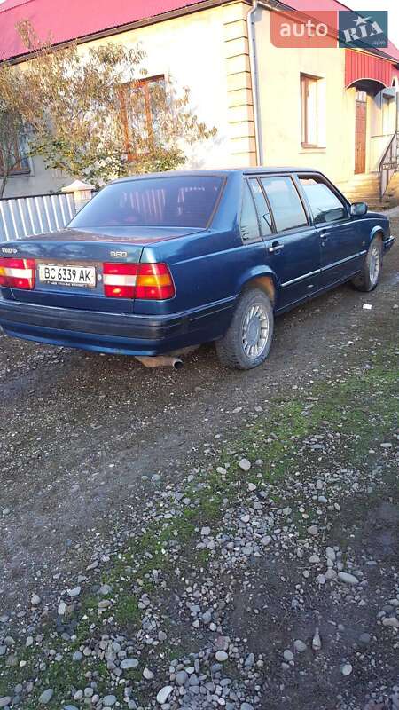 Седан Volvo 960 1991 в Бурштыне