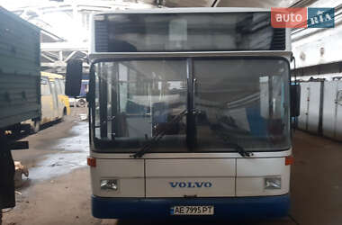 Міський автобус Volvo B10B 1996 в Дніпрі