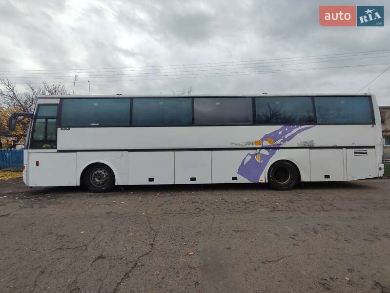 Туристический / Междугородний автобус Volvo B10B 1992 в Полтаве