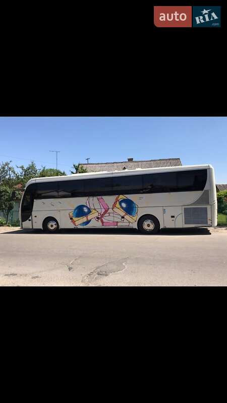 Туристический / Междугородний автобус Volvo B12 2003 в 