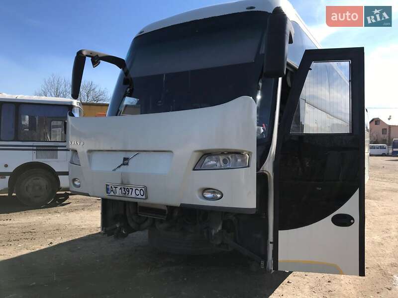 Туристический / Междугородний автобус Volvo B12 2003 в Черновцах