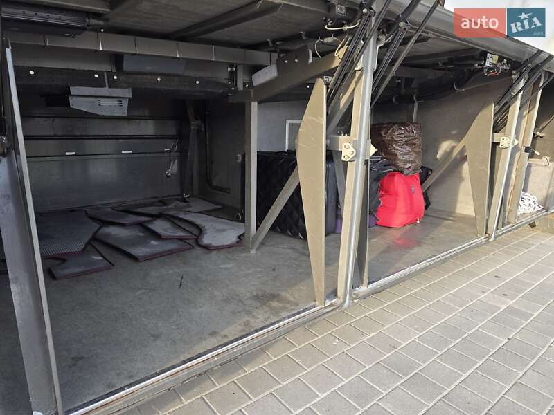 Туристический / Междугородний автобус Volvo B12 2007 в Тернополе