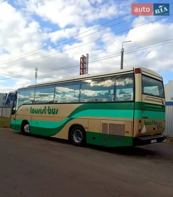 Volvo B7R 2000