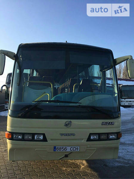 Туристичний / Міжміський автобус Volvo B8R 2000 в Луцьку