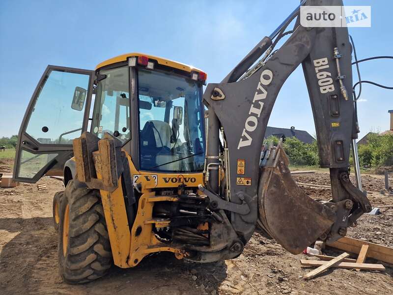 Экскаватор погрузчик Volvo BL 61B 2014 в 