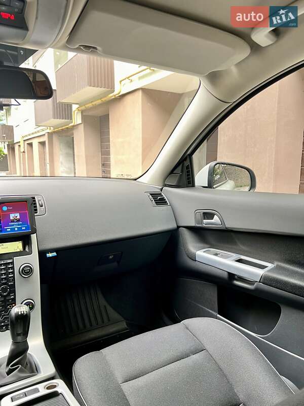 Хэтчбек Volvo C30 2011 в Тернополе фото 61 Хэтчбек Volvo C30 2011 в Тернополе