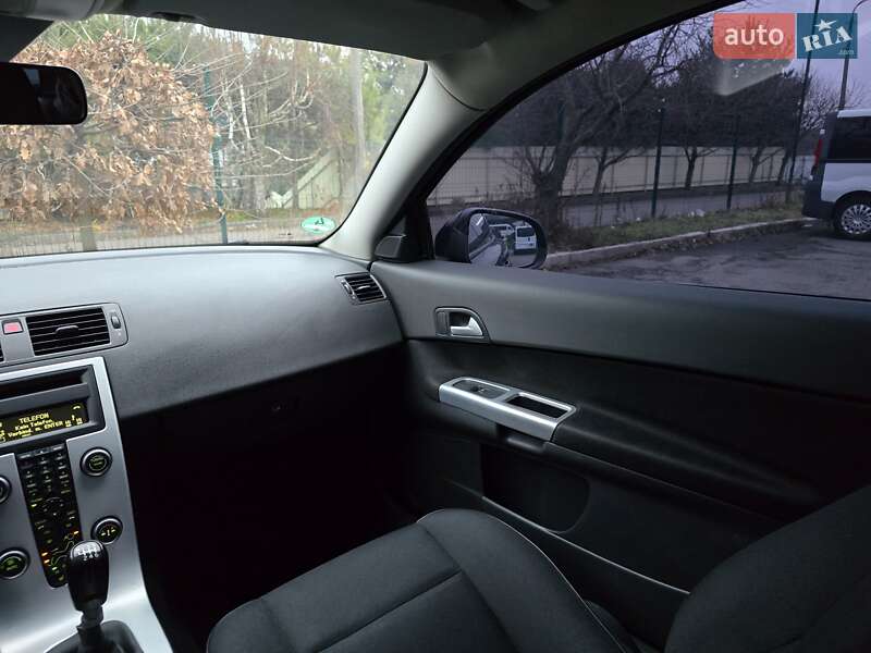 Хетчбек Volvo C30 2010 в Хмельницькому