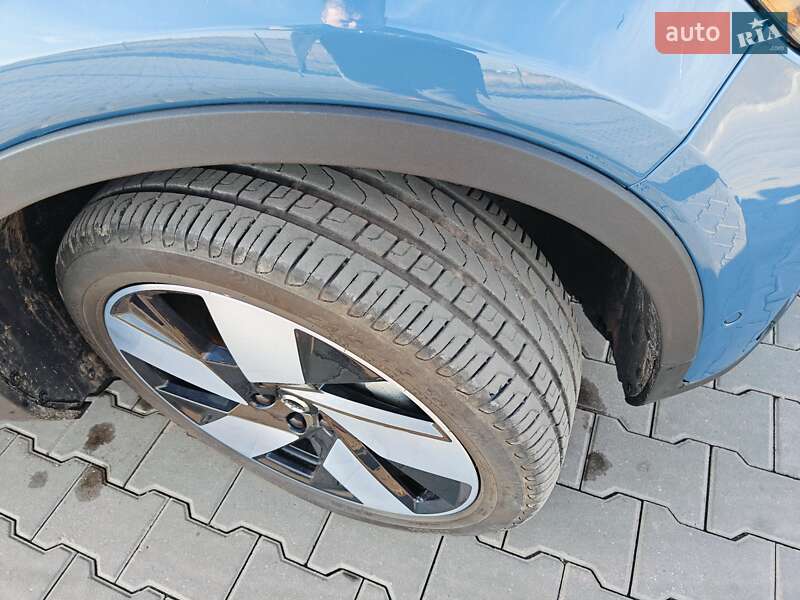 Позашляховик / Кросовер Volvo C40 Recharge 2022 в Одесі
