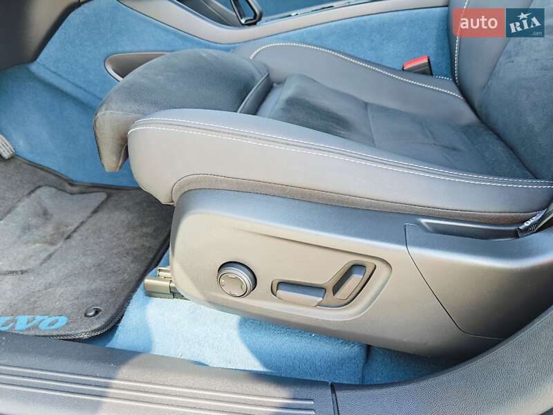 Позашляховик / Кросовер Volvo C40 Recharge 2022 в Одесі