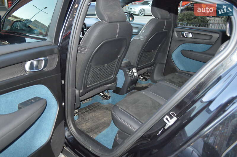 Внедорожник / Кроссовер Volvo C40 Recharge 2023 в Львове