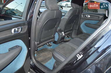 Внедорожник / Кроссовер Volvo C40 Recharge 2023 в 