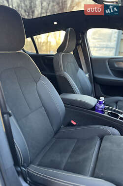 Внедорожник / Кроссовер Volvo C40 Recharge 2023 в 