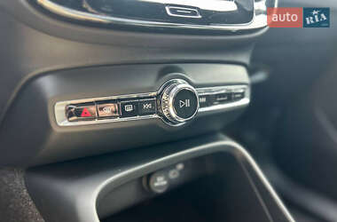 Позашляховик / Кросовер Volvo C40 Recharge 2023 в 