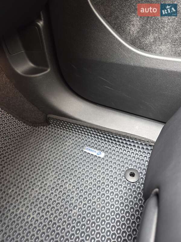 Внедорожник / Кроссовер Volvo C40 Recharge 2022 в Киеве