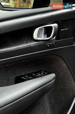 Внедорожник / Кроссовер Volvo C40 Recharge 2022 в 
