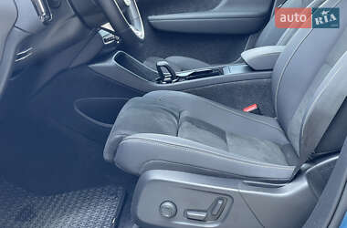 Внедорожник / Кроссовер Volvo C40 Recharge 2022 в 