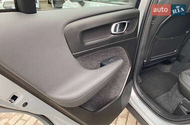 Внедорожник / Кроссовер Volvo C40 Recharge 2024 в 