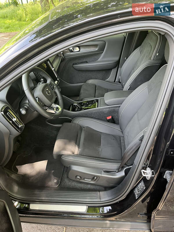 Внедорожник / Кроссовер Volvo C40 Recharge 2022 в Ровно