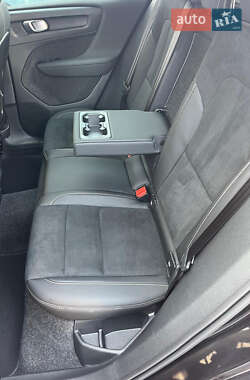 Внедорожник / Кроссовер Volvo C40 Recharge 2022 в 