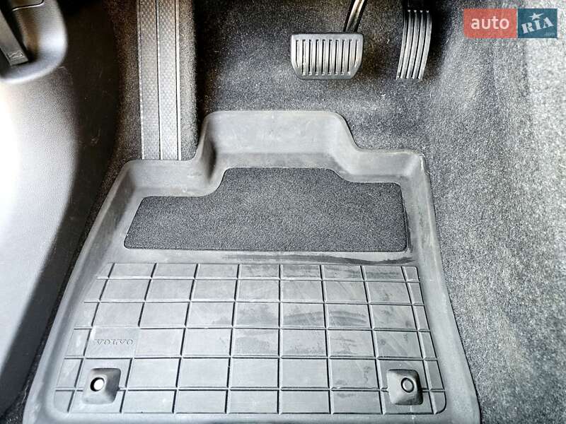 Внедорожник / Кроссовер Volvo C40 Recharge 2023 в Сваляве