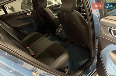Внедорожник / Кроссовер Volvo C40 Recharge 2022 в 