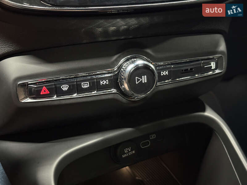 Позашляховик / Кросовер Volvo C40 Recharge 2022 в Володимирі
