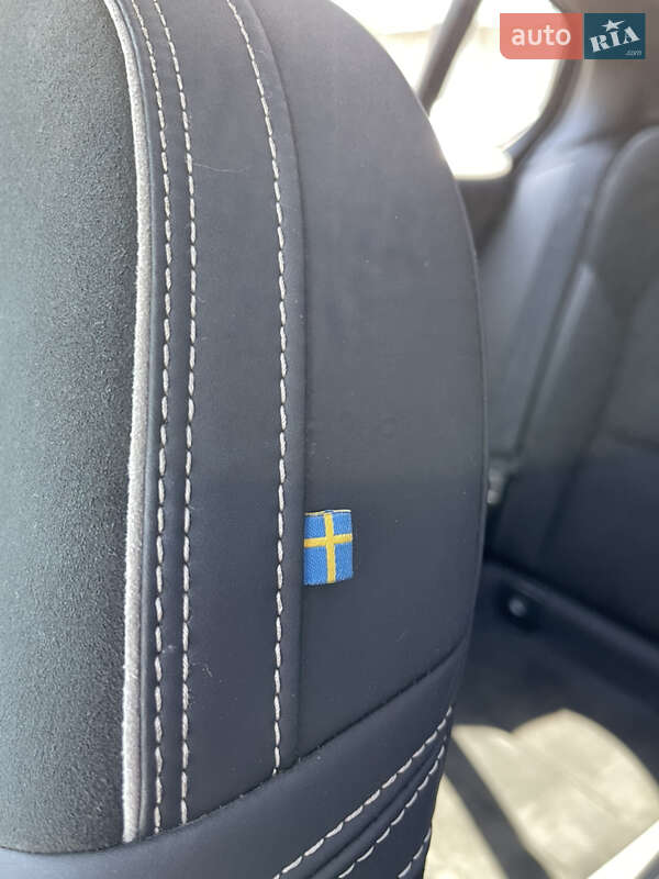 Позашляховик / Кросовер Volvo C40 Recharge 2023 в Дніпрі