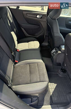 Внедорожник / Кроссовер Volvo C40 Recharge 2023 в 